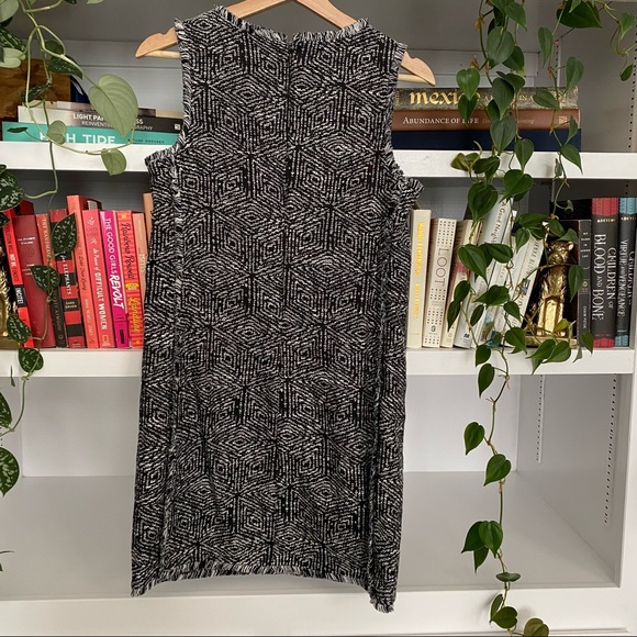 BR Tweed Shift Dress - Picture 3 of 4